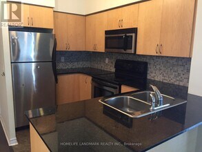388 Prince of Wales Dr in Mississauga, ON - Building Photo - Building Photo
