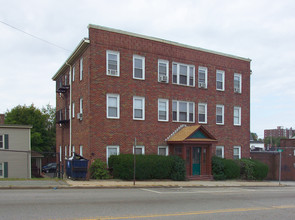 153-159 Water St in Quincy, MA - Foto de edificio - Building Photo