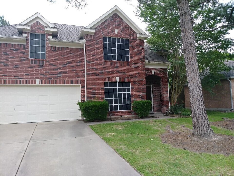 7626 Almond Springs Dr in Houston, TX - Building Photo