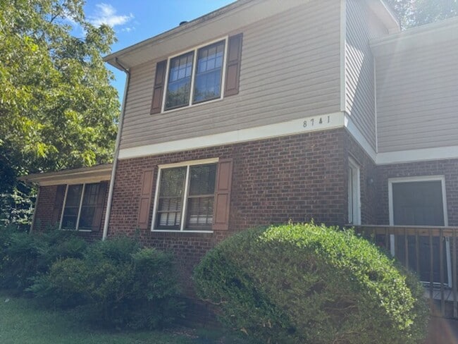 8741 Chapel Hill Rd in Cary, NC - Building Photo - Building Photo