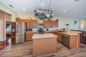 2647 Wood Pointe Dr in Holiday, FL - Building Photo - Building Photo