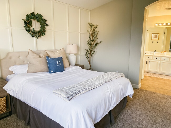 14286 W Cora Ln in Goodyear, AZ - Foto de edificio - Building Photo