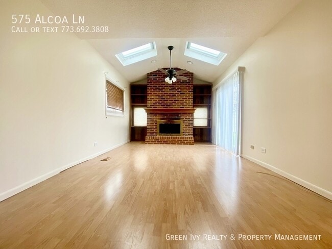 575 Alcoa Ln in Hoffman Estates, IL - Building Photo - Building Photo