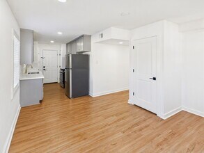 607 Foch St in Bryan, TX - Building Photo - Building Photo