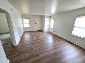 751 Leonard Ave in Muskegon, MI - Building Photo