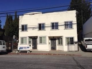 16736 Foothill Blvd in San Leandro, CA - Foto de edificio