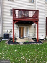 9126 Hardesty Dr in Clinton, MD - Foto de edificio - Building Photo
