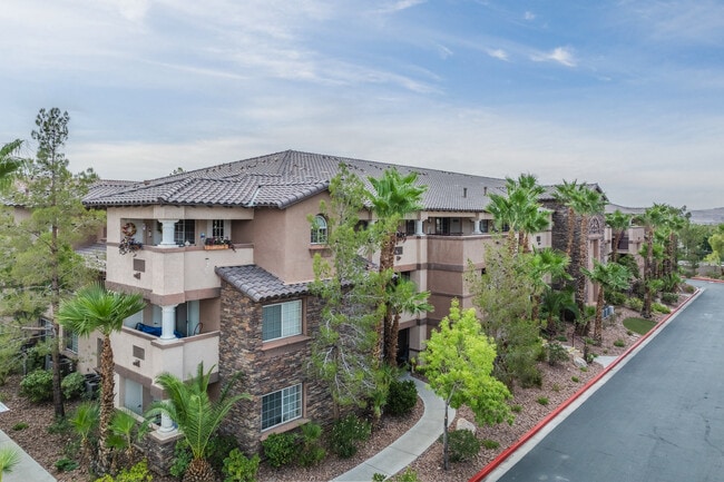 Carefree Senior Living at the Willows (55+) in Las Vegas, NV - Foto de edificio - Building Photo