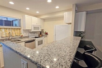 3333 Ramblewood Ct in Sarasota, FL - Building Photo - Building Photo