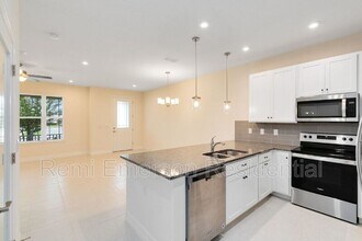 2232 Centerra Loop in Kissimmee, FL - Building Photo - Building Photo