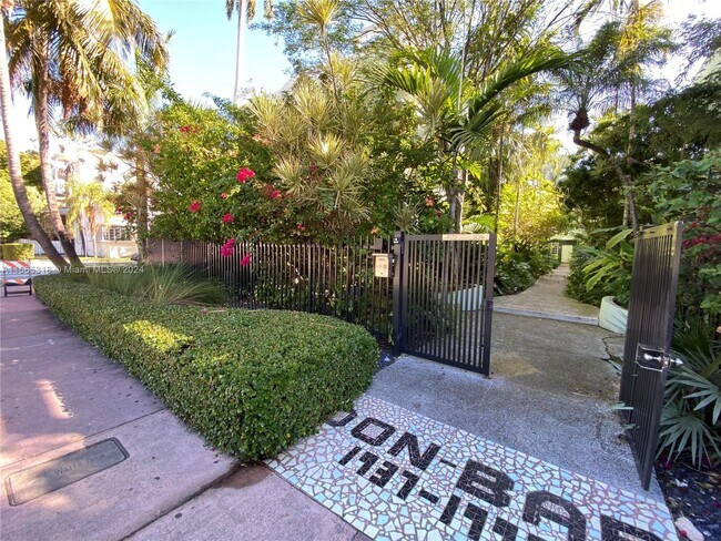 1573 Pennsylvania Ave-Unit -9N in Miami Beach, FL - Building Photo - Building Photo