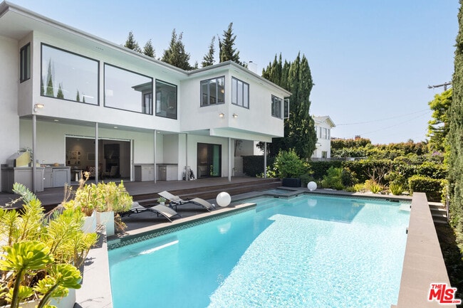 1256 Beverly Green Dr in Beverly Hills, CA - Building Photo - Building Photo