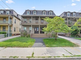 678 Atlantic St, Unit 3 in Stamford, CT - Building Photo