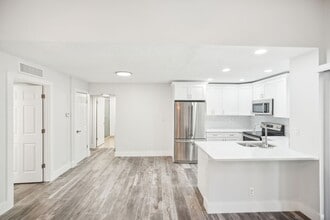 South Bay Plantation Apartments in Naples, FL - Building Photo - Building Photo