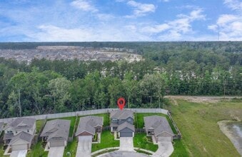 18606 Rosehill Pr Dr in Roman Forest, TX - Building Photo - Building Photo