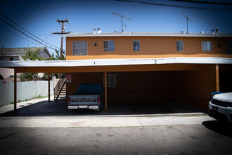 12215 223rd St in Hawaiian Gardens, CA - Building Photo - Building Photo