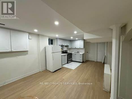 7432 Magistrate Terrace in Mississauga, ON - Building Photo - Building Photo