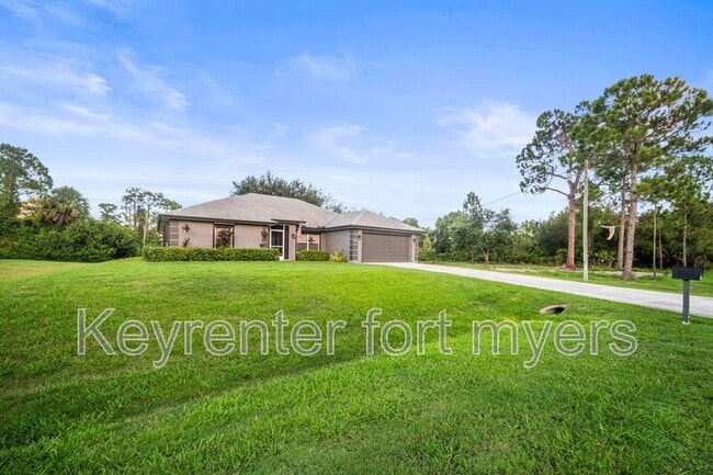 2006 Polar Ave in Alva, FL - Building Photo - Building Photo