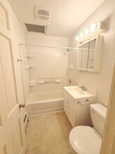 134 W State St in Sycamore, IL - Foto de edificio - Building Photo