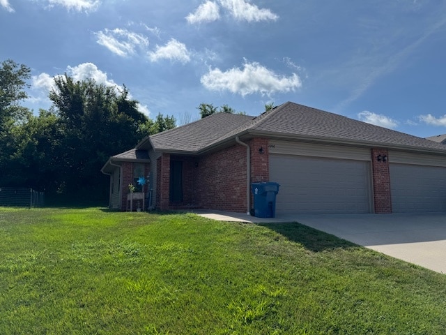 property at 1006 N Missouri Dr