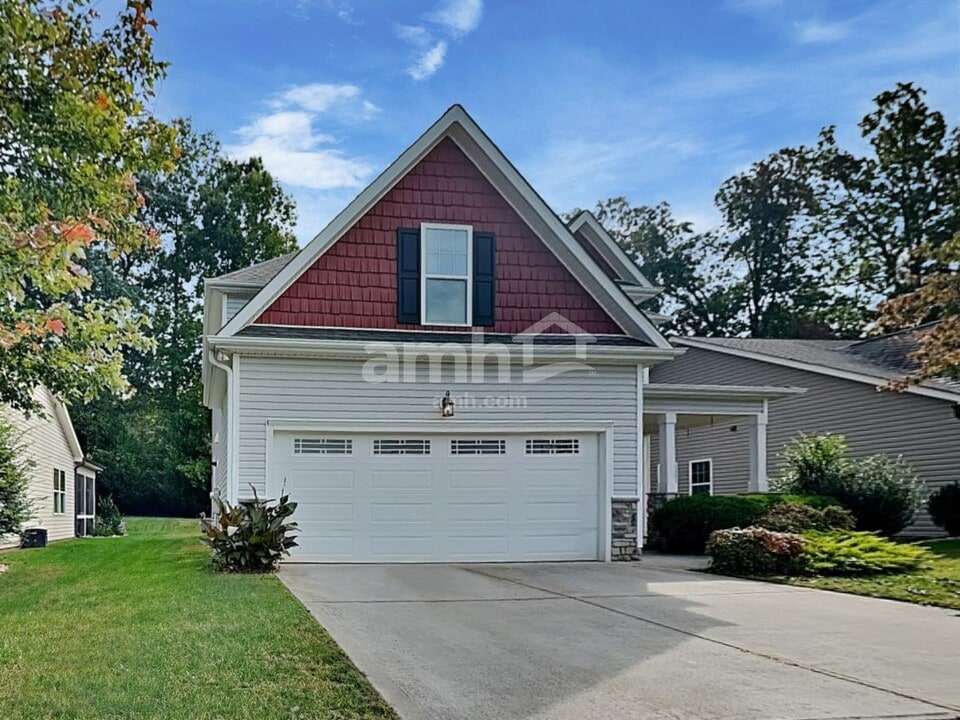 1405 Yellow Wood Dr in Mebane, NC - Building Photo