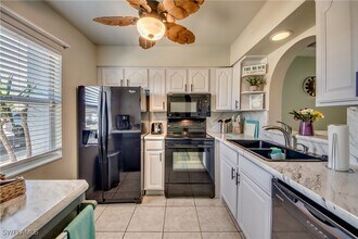 4424 SW 8th Pl in Cape Coral, FL - Foto de edificio - Building Photo