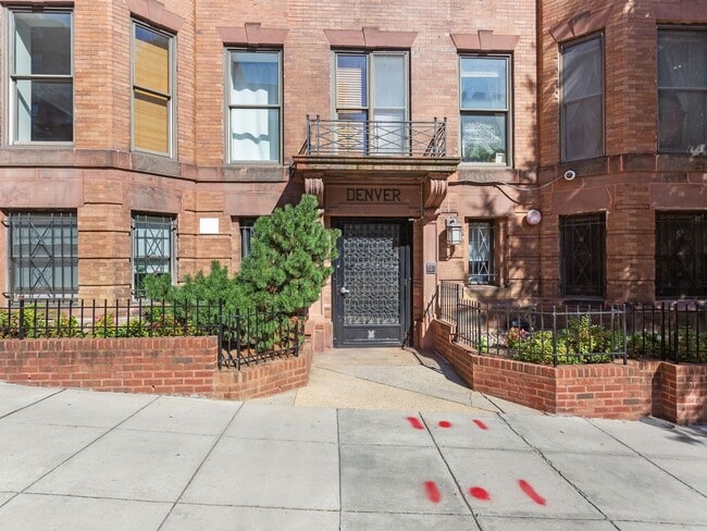 1417 Chapin St NW in Washington, DC - Building Photo - Building Photo