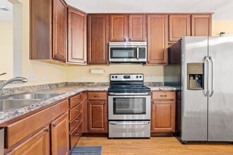 2034 Ealing Crescent in Virginia Beach, VA - Building Photo - Building Photo
