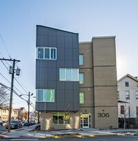 306 Bergen Ave in Jersey City, NJ - Building Photo