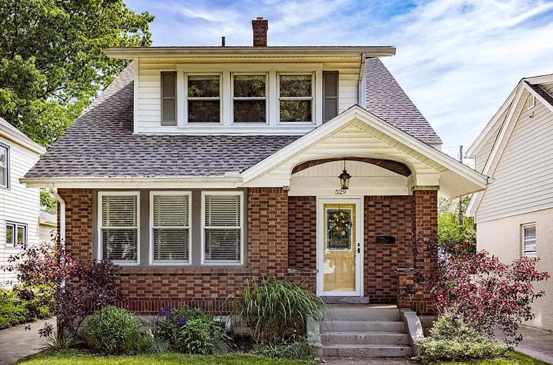 529 Beverly Dr in Erie, PA - Building Photo