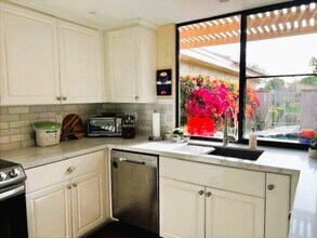 48 Palma Dr in Rancho Mirage, CA - Building Photo - Building Photo