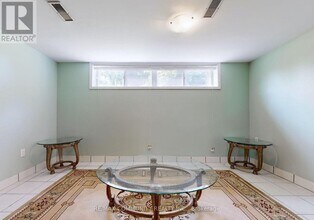 1 Applefield Dr in Toronto, ON - Building Photo - Building Photo