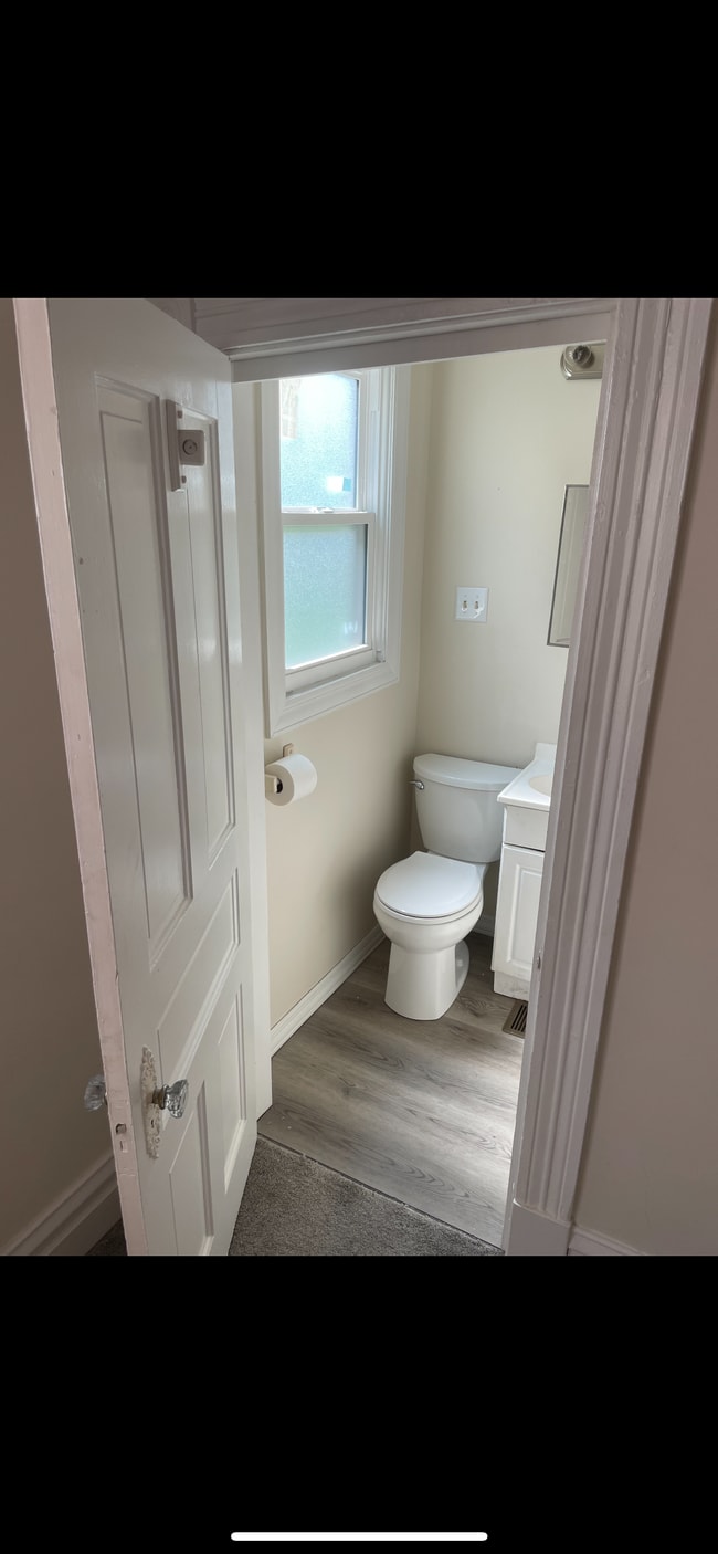 1118 Kinneys Ln, Unit A in Portsmouth, OH - Foto de edificio - Building Photo