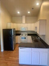 205 Classick Dr in Rogue River, OR - Building Photo - Building Photo