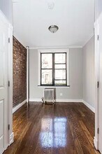 380-382 E 10th St in New York, NY - Building Photo - Building Photo