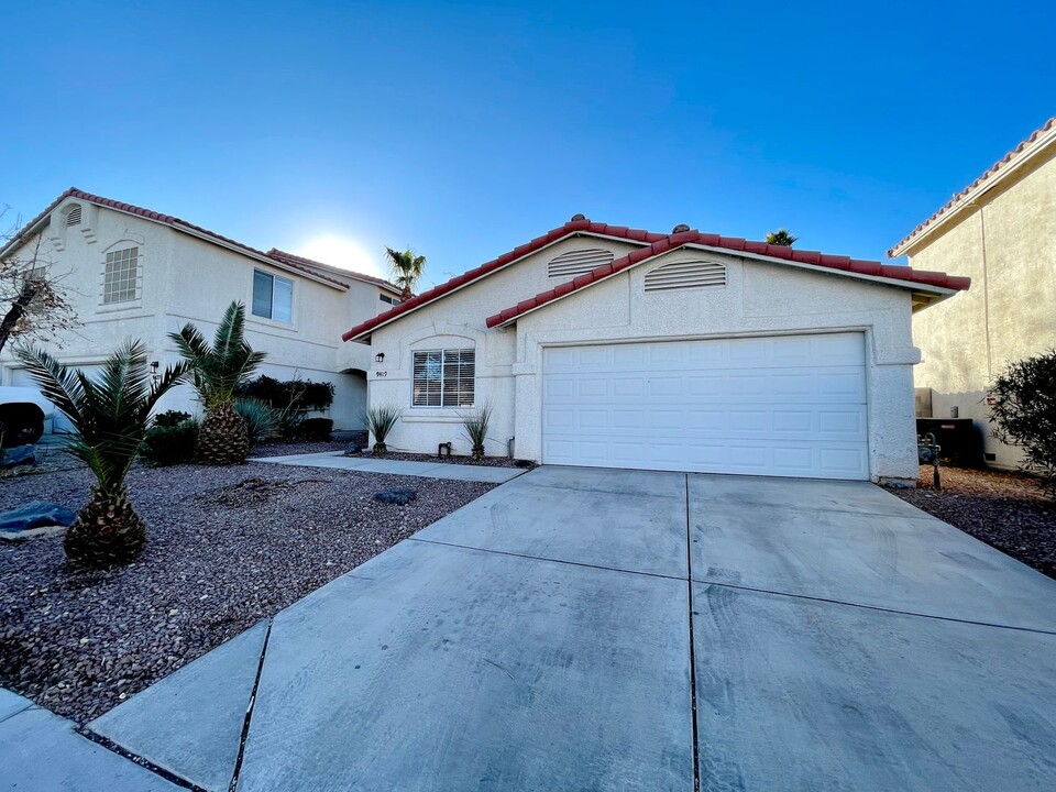 9419 Graceful Gold St in Las Vegas, NV - Building Photo