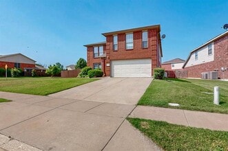 10729 Kittering Trl in Haslet, TX - Building Photo - Building Photo