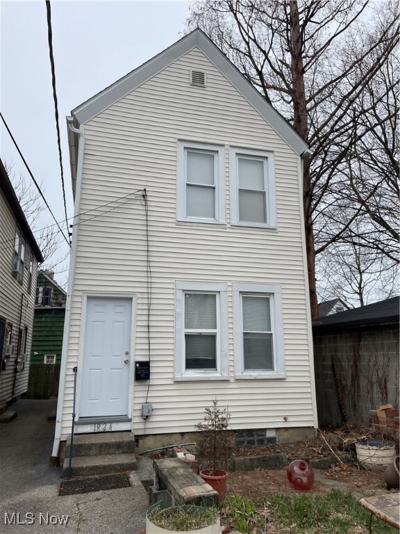 property at 1924 E 123rd St
