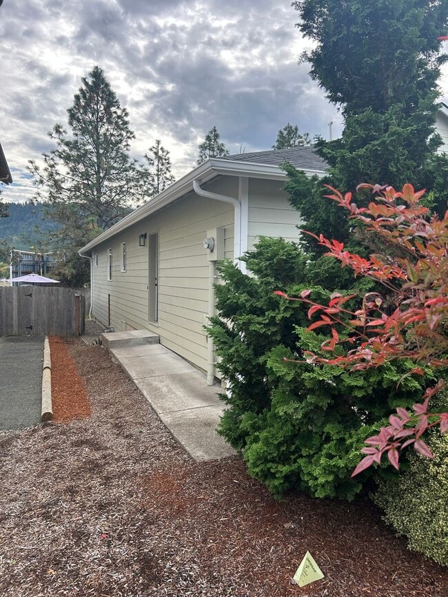 506 College St in Philomath, OR - Building Photo - Building Photo