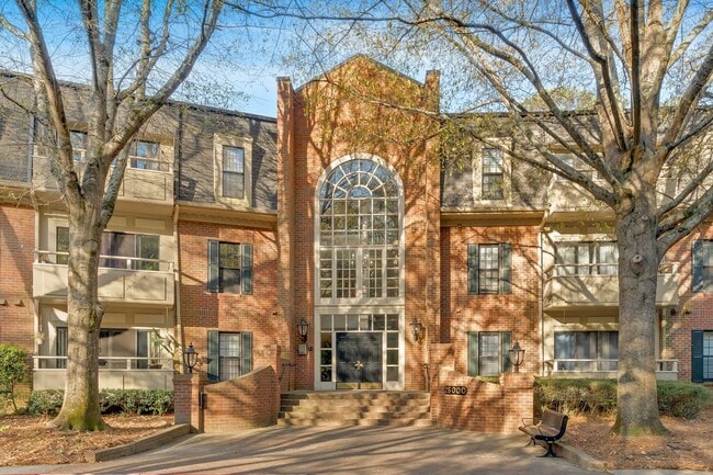 property at 25109 Plantation Dr NE