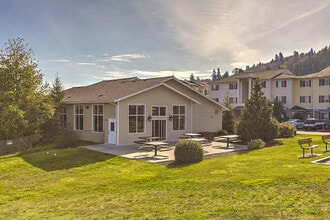 Elk Creek Apartments in Sequim, WA - Building Photo - Building Photo