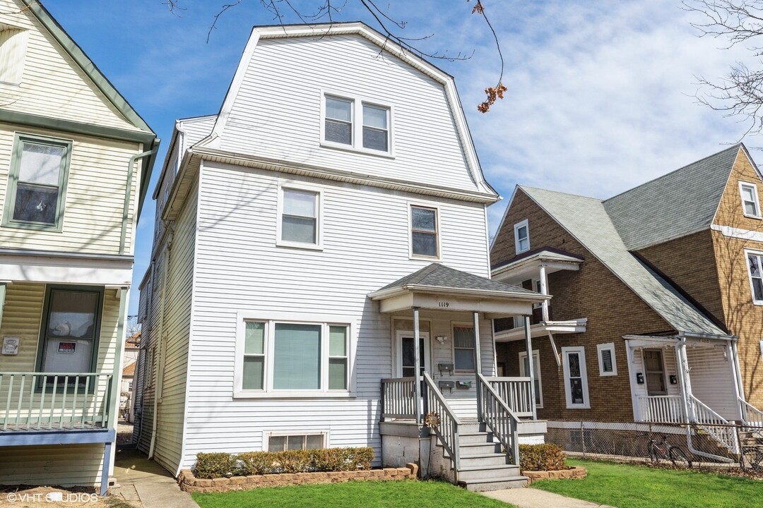 1119 Garnett Pl in Evanston, IL - Building Photo