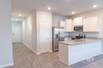 32199 Emancipation Cir in Spanish Fort, AL - Building Photo - Building Photo