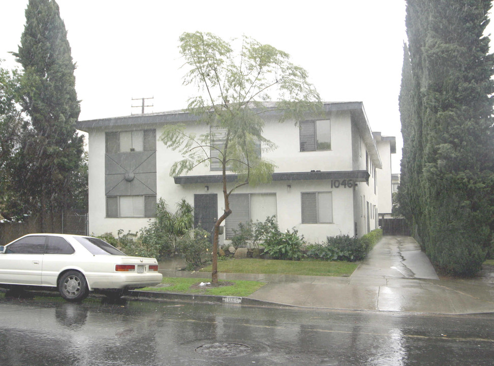 1046 N Spaulding Ave in West Hollywood, CA - Building Photo