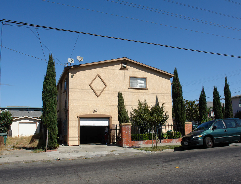 1731 Roosevelt Ave in Richmond, CA - Building Photo