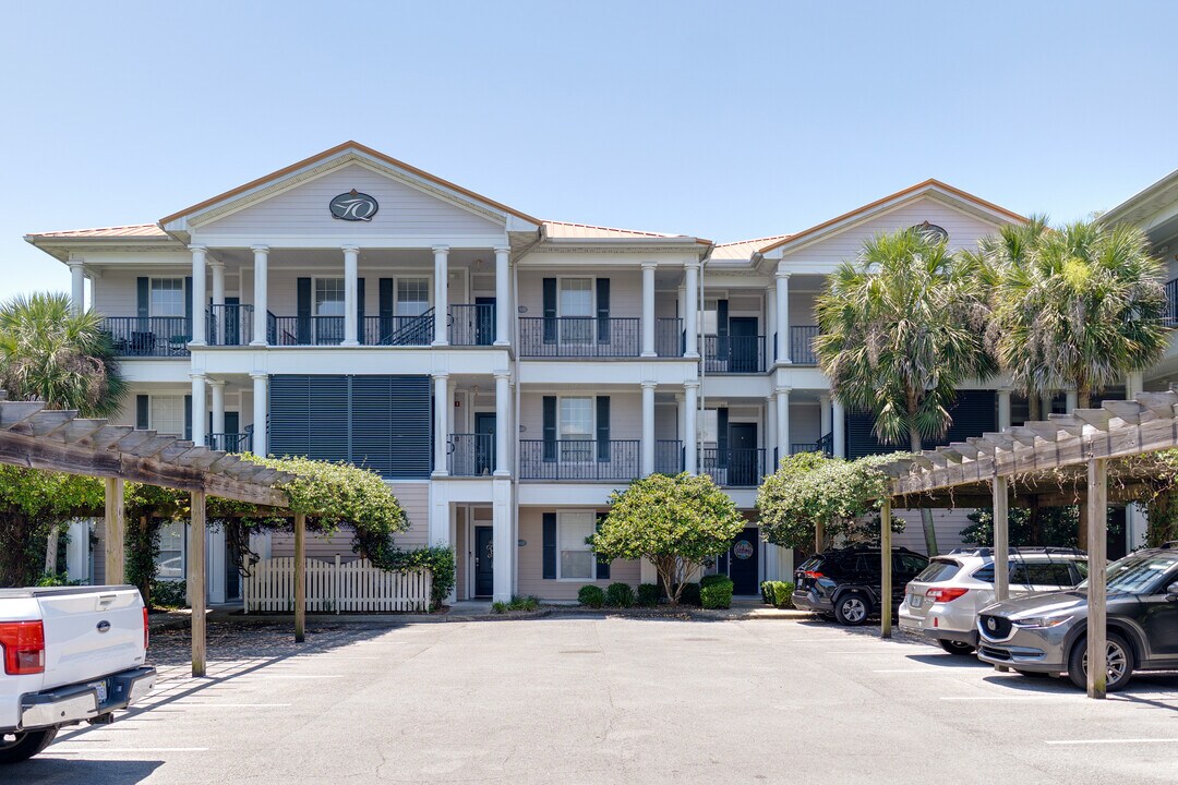 159 Brooks St SE, Unit 205 in Fort Walton Beach, FL - Building Photo