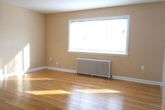 4108 40th St in Brentwood, MD - Foto de edificio - Building Photo