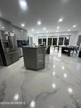 85 Locust Ave in West Long Branch, NJ - Building Photo - Building Photo