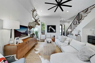 2909 Kuhlman Ave in Austin, TX - Foto de edificio - Building Photo