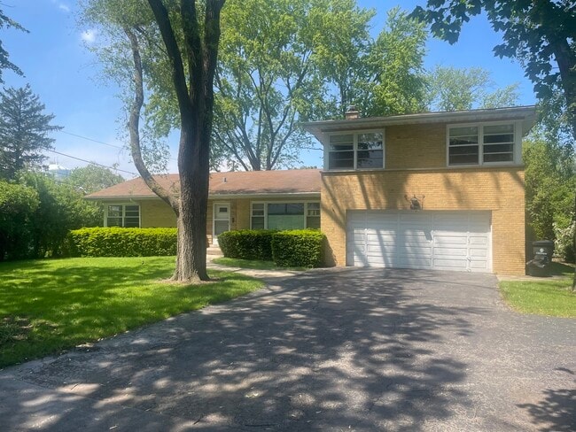 1544 Longvalley Rd in Glenview, IL - Building Photo - Building Photo